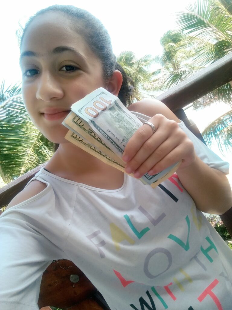 המזרח עם ילדים – שימוש באפליקציות תשלום ועוד דברים שקשורים לכסף (2024)