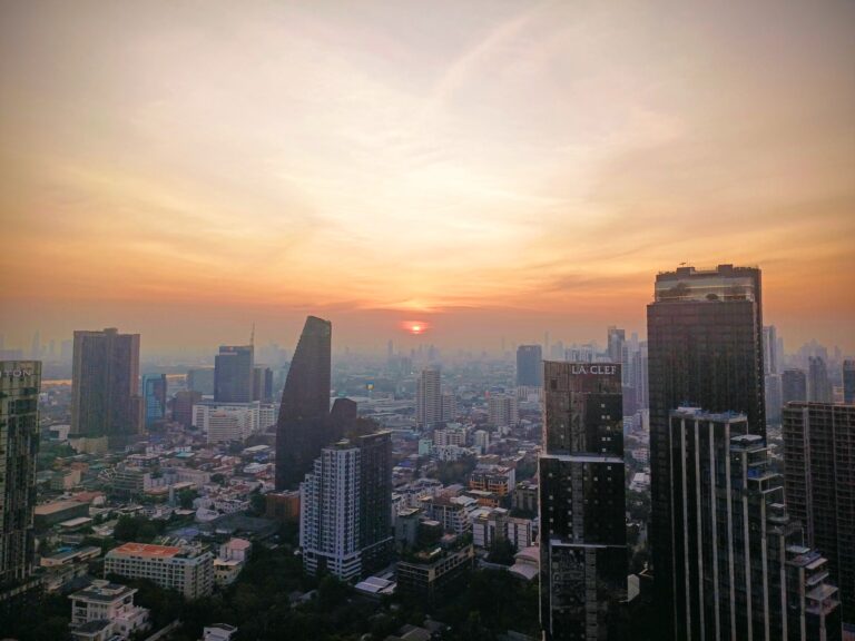 bangkok where to sray with kids