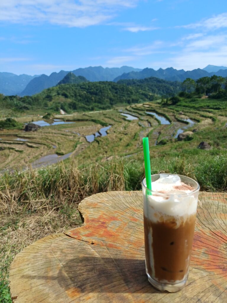 צפון וייטנאם עם ילדים