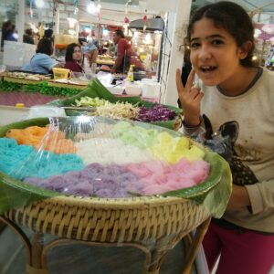 Gali Bangkok Thailand With Kids