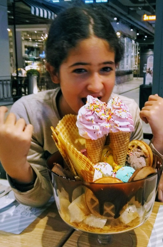 Gali Bangkok Thailand With Kids